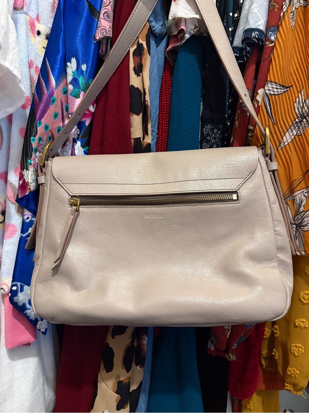 Fossil | Large Harper Flap Crossbody Bag - Picture 5 of 17